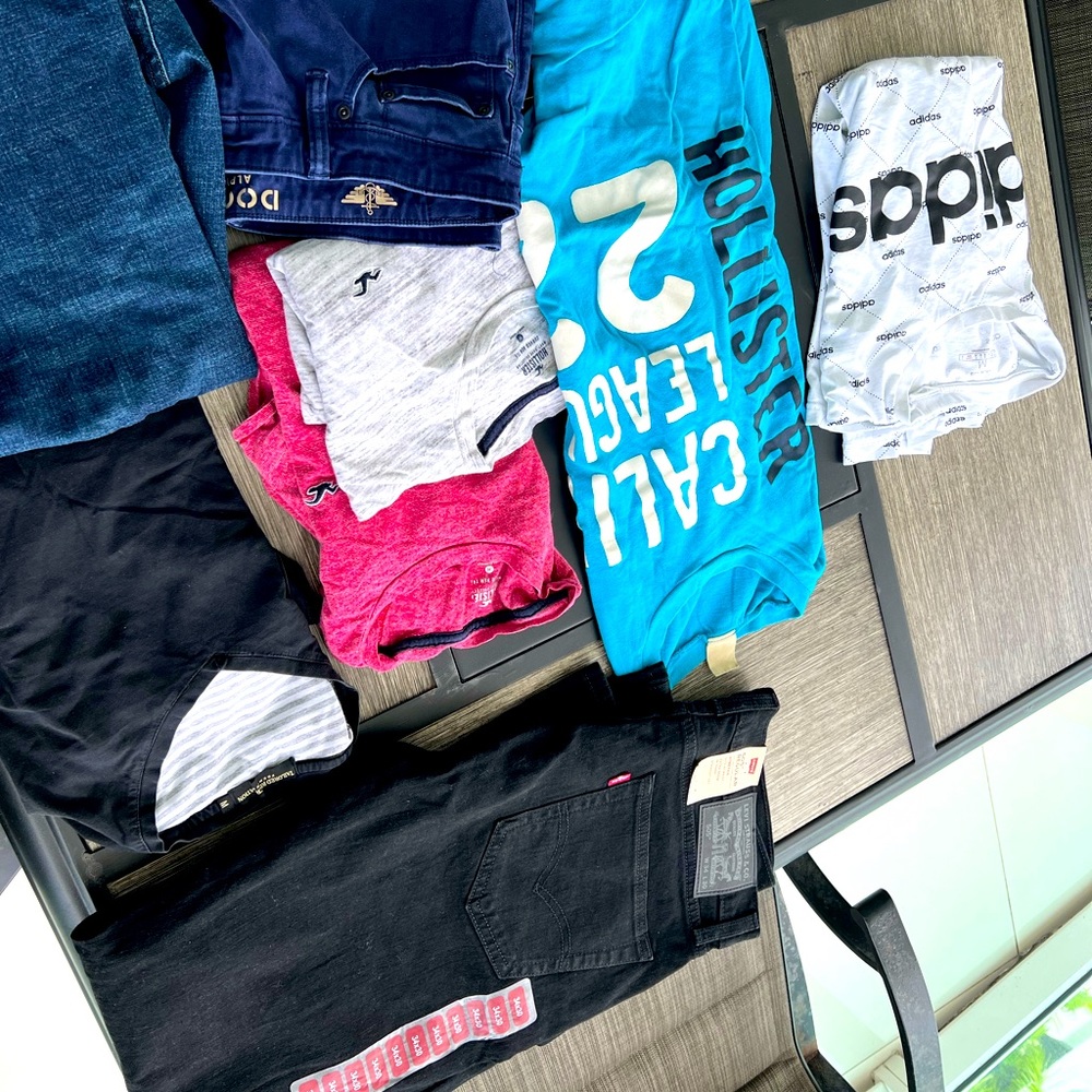 Mens pants(32) and shirts (medium)